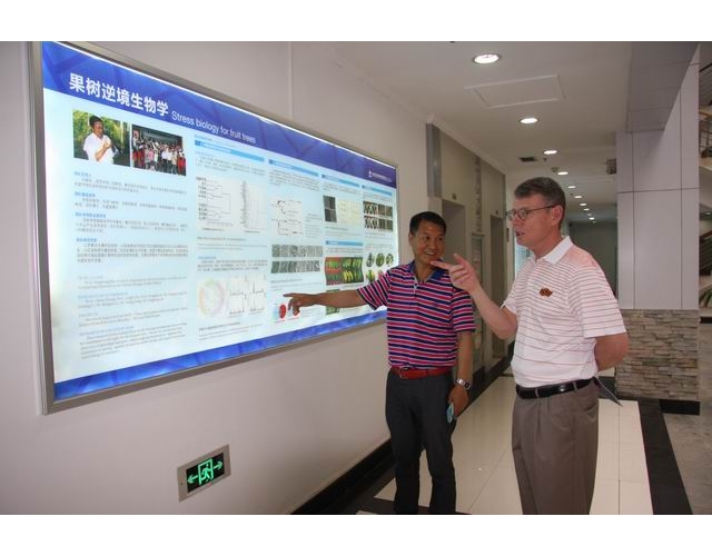 俄克拉荷马州立大学副校长Thomas Coon来我室参观访问