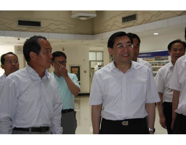 陕西省委副书记胡和平来我室调研指导