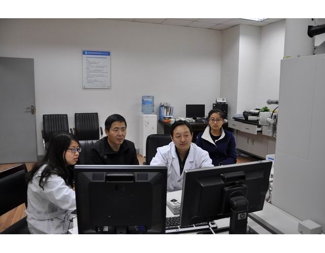 加拿大萨斯喀彻温大学刘国胜教授来我室进行技术交流指导