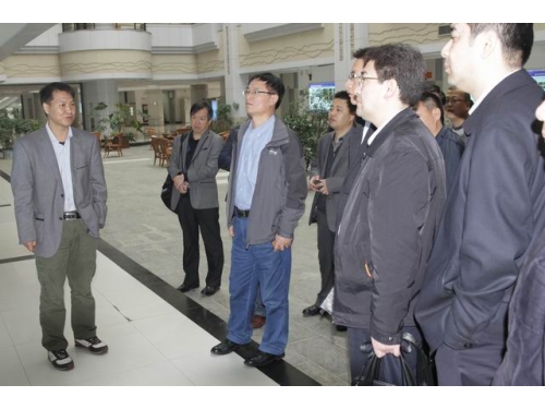新疆农业大学副校长蒋平安一行来我室参观访问