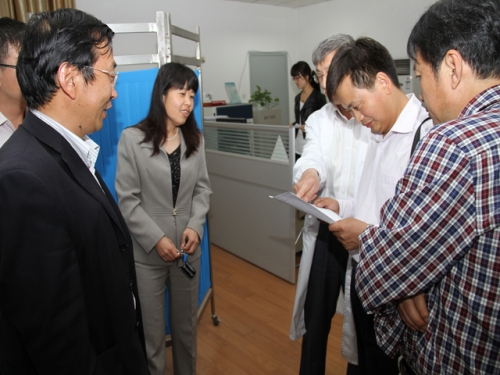 华中农业大学园艺林学院一行来我室访问参观