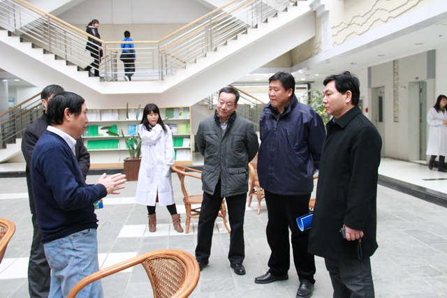 北京林业大学校长宋维明一行来实验室参观考察